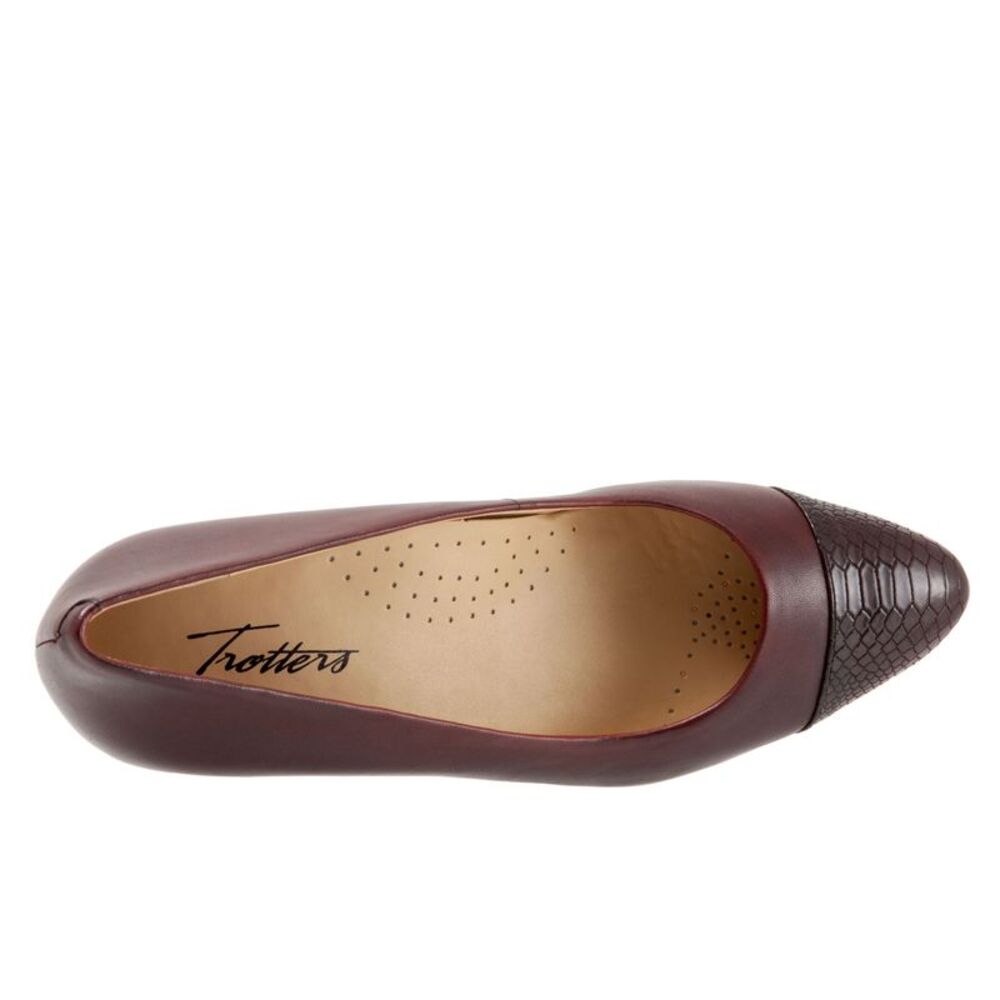 Trotters Womens Kiki Burgundy Shoes (NWT) - Picture 7 of 7